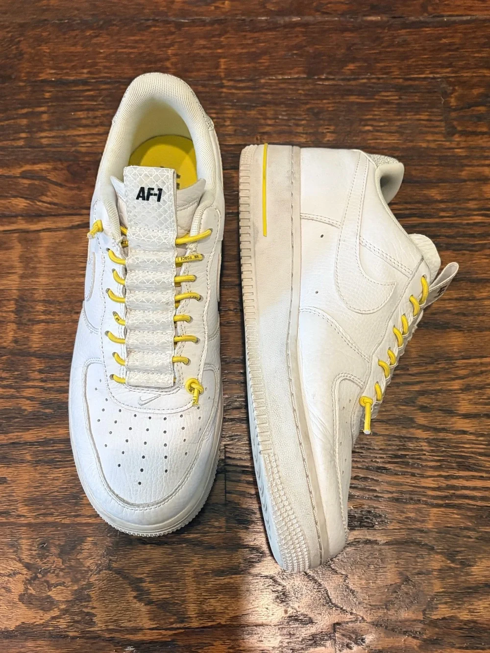 Nike Women’s Air Force 1 '07 Lux in White Reflective